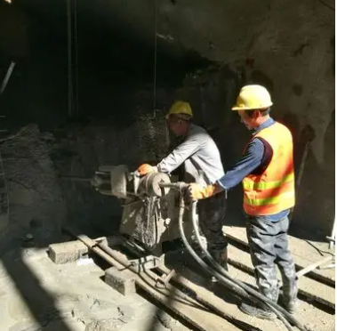 加乐镇水下抗分散灌浆料特点 水下不分散注浆料介绍